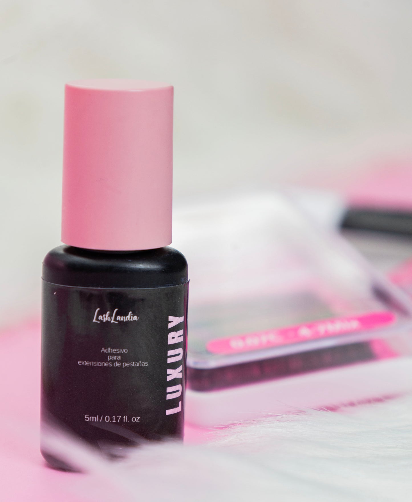 Adhesivo Lashlandia